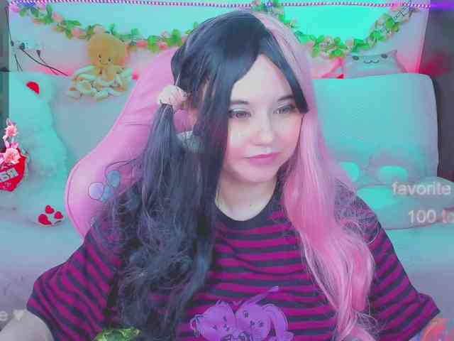 LoliSuccub webcam