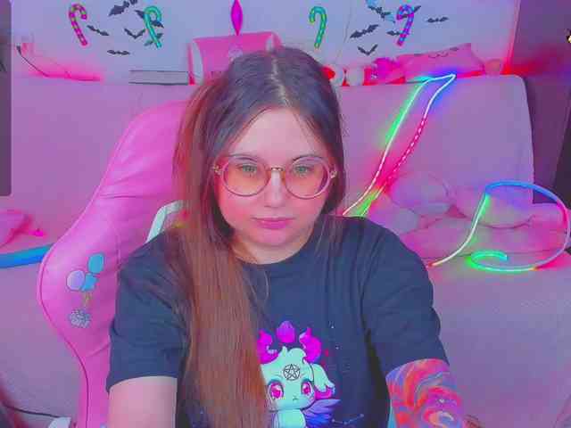 LoliSuccub webcam