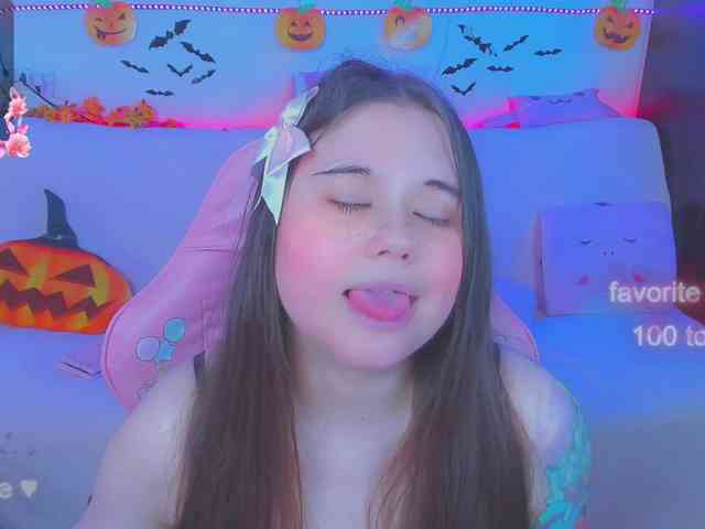 LoliSuccub webcam