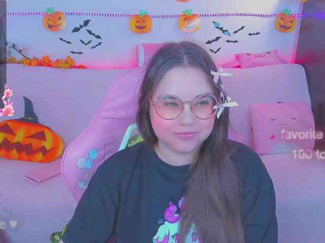 LoliSuccub webcam