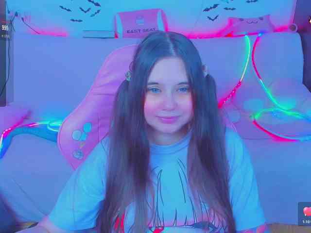 LoliSuccub webcam