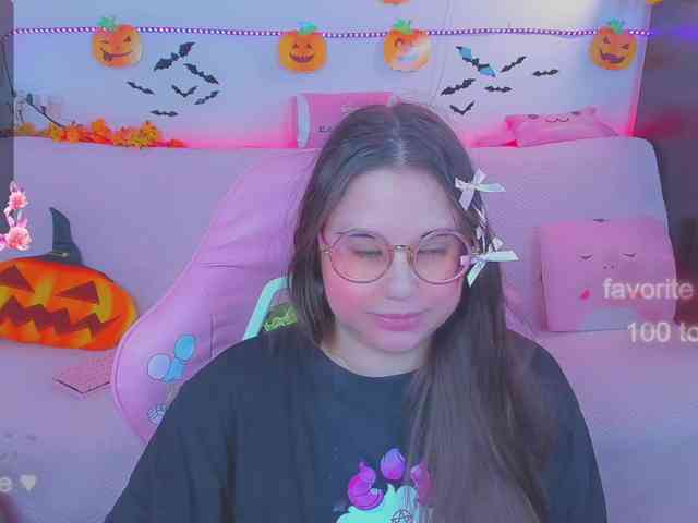 LoliSuccub webcam