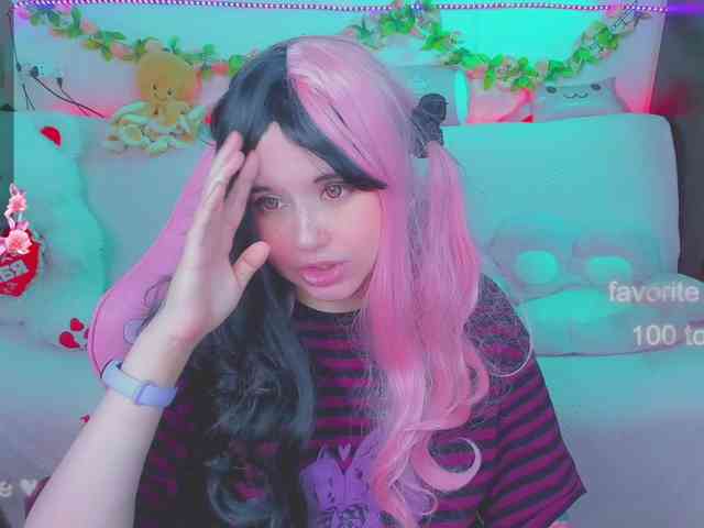 LoliSuccub webcam