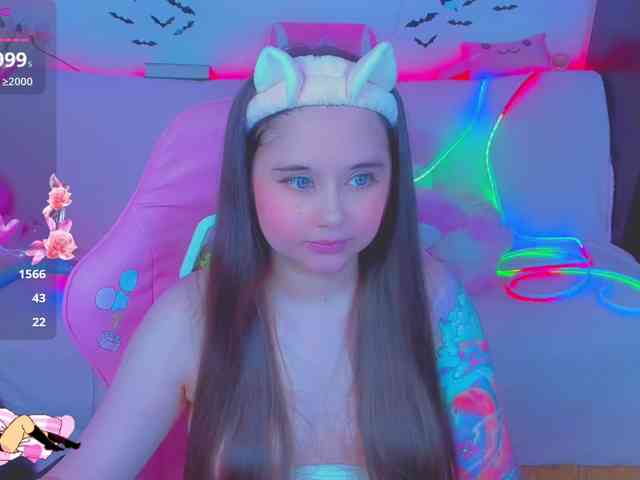 LoliSuccub webcam