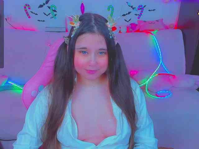 LoliSuccub webcam