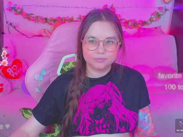 LoliSuccub webcam