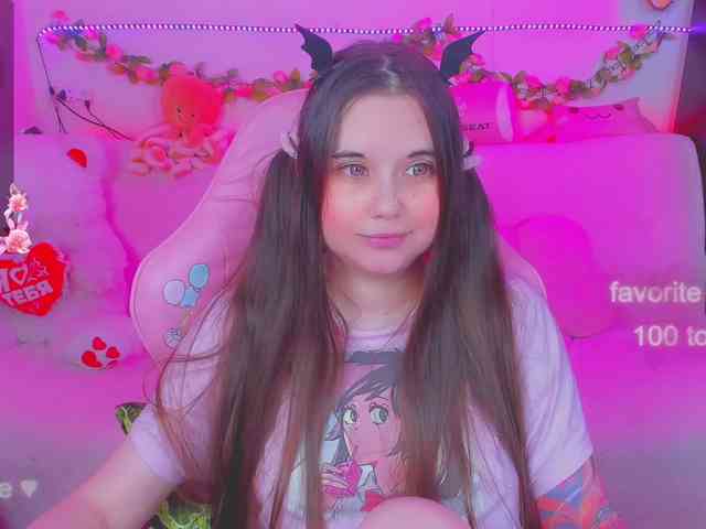 LoliSuccub webcam