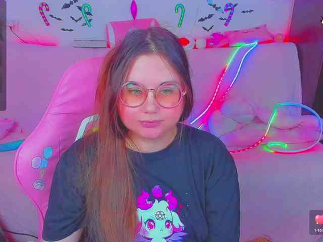 LoliSuccub webcam