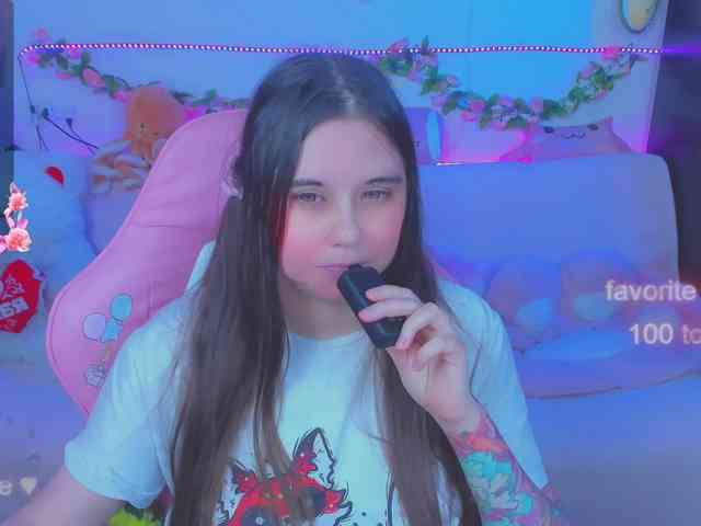 LoliSuccub webcam