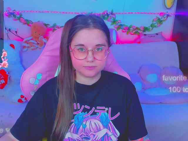 LoliSuccub webcam