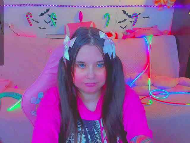 LoliSuccub webcam