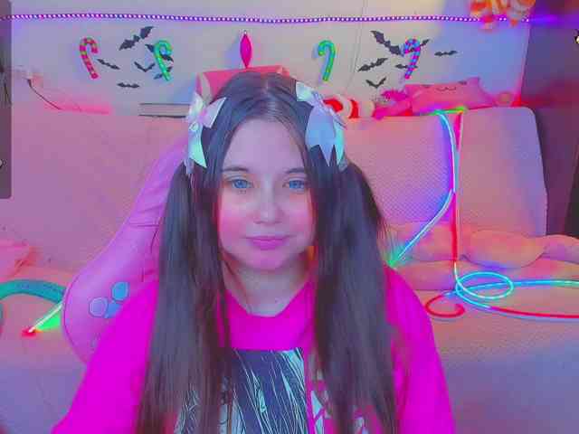LoliSuccub webcam