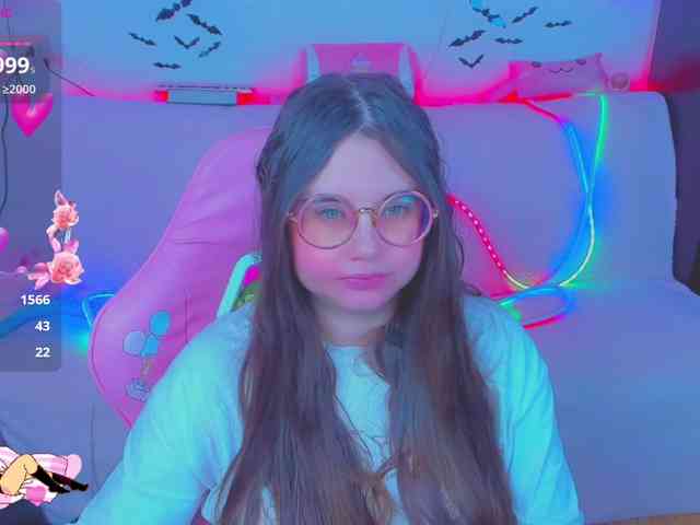 LoliSuccub webcam