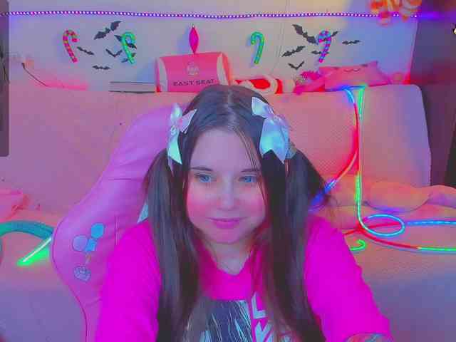 LoliSuccub webcam