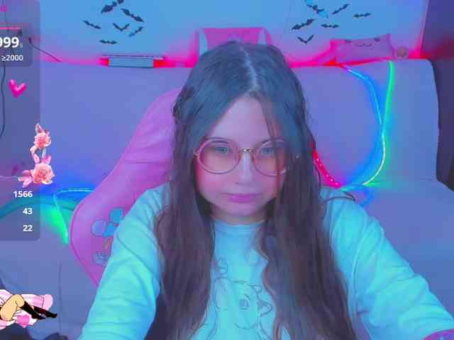 LoliSuccub webcam