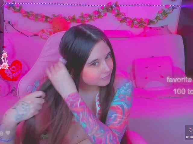 LoliSuccub webcam