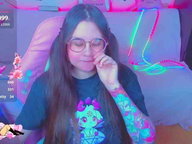 LoliSuccub webcam