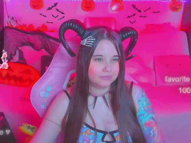LoliSuccub webcam
