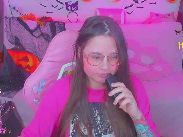 LoliSuccub webcam