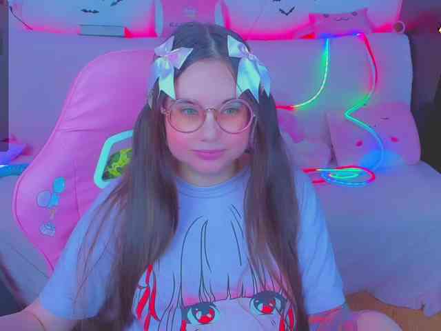 LoliSuccub webcam