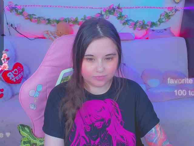 LoliSuccub webcam