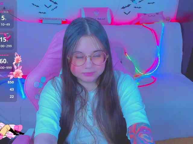 LoliSuccub webcam