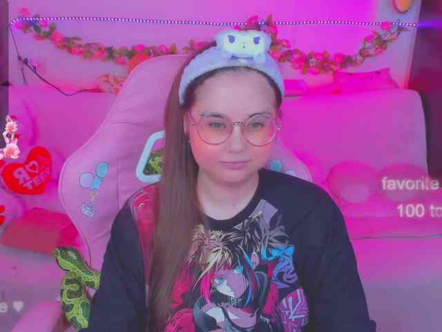 LoliSuccub webcam