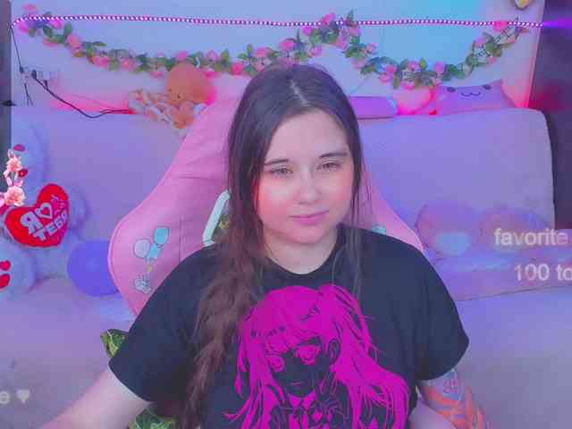 LoliSuccub webcam