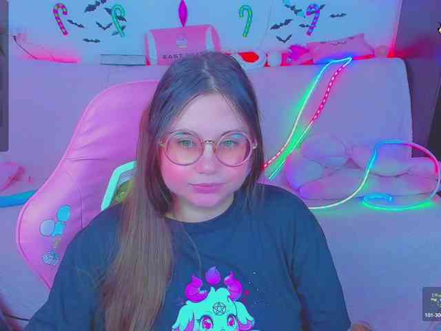 LoliSuccub webcam
