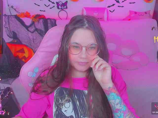 LoliSuccub webcam