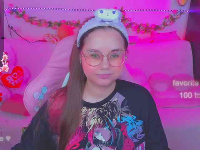 LoliSuccub webcam