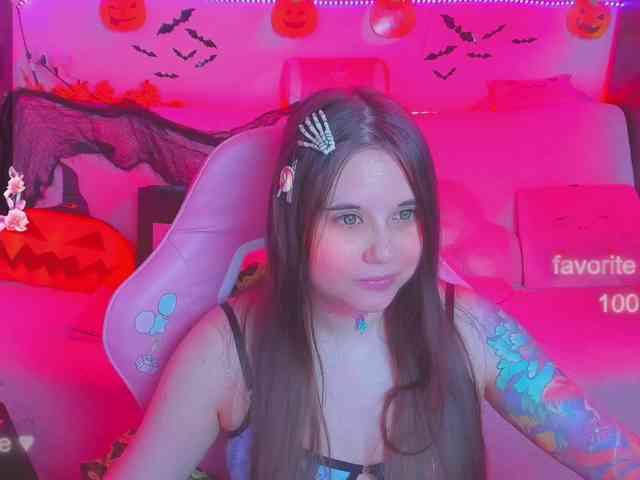 LoliSuccub webcam