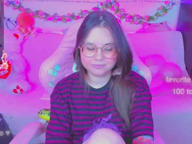 LoliSuccub webcam