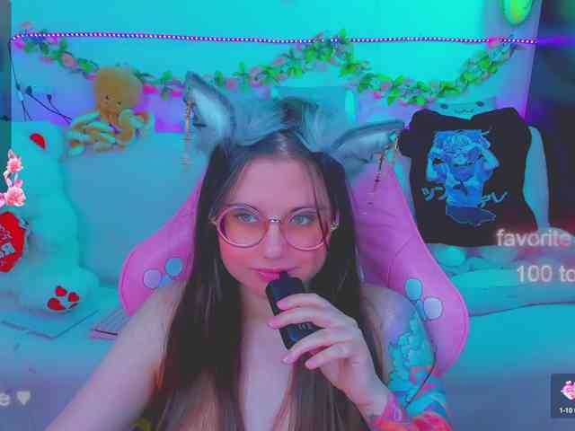 LoliSuccub webcam