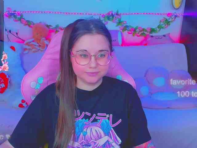 LoliSuccub webcam