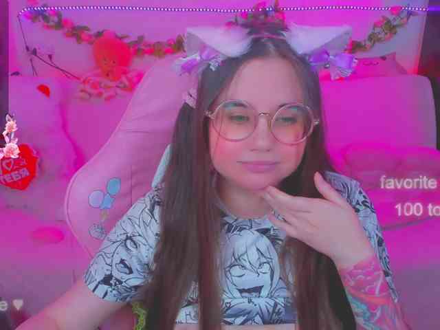LoliSuccub webcam