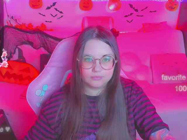 LoliSuccub webcam
