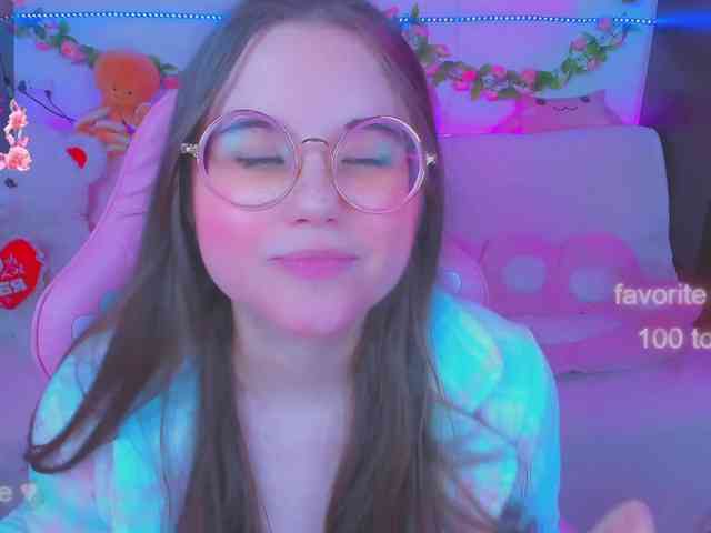 LoliSuccub webcam
