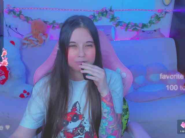 LoliSuccub webcam