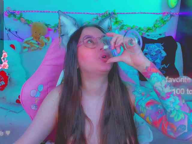 LoliSuccub webcam