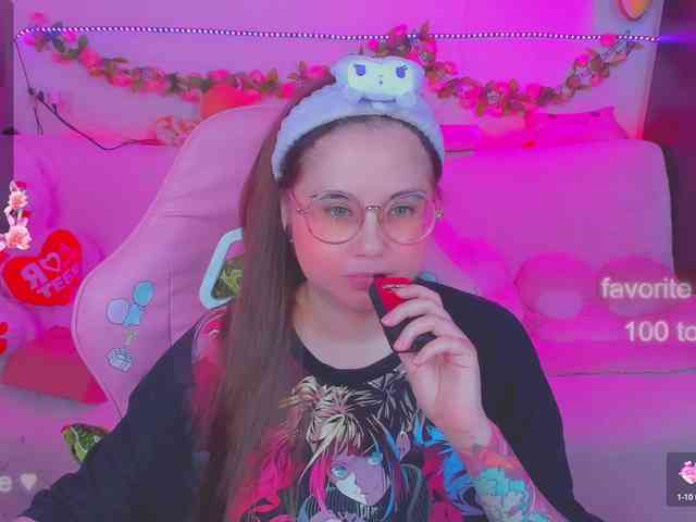 LoliSuccub webcam