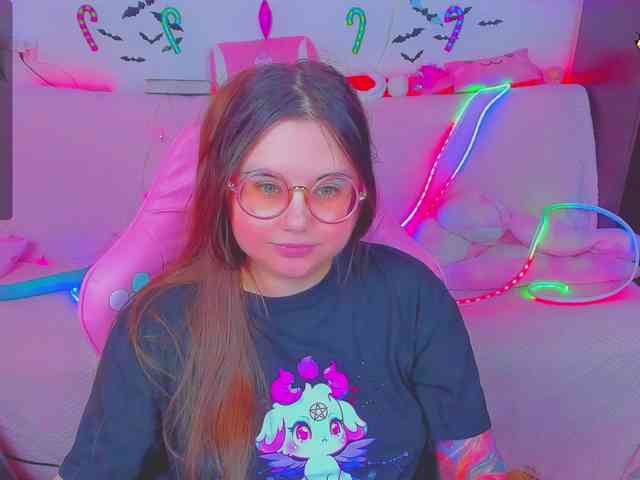 LoliSuccub webcam