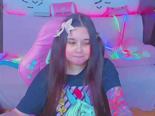 LoliSuccub webcam