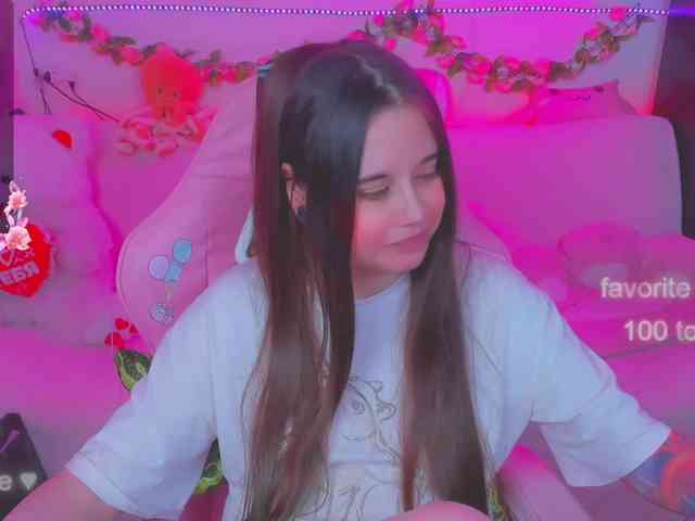 LoliSuccub webcam