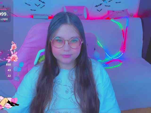 LoliSuccub webcam