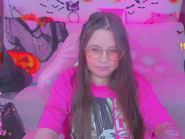 LoliSuccub webcam
