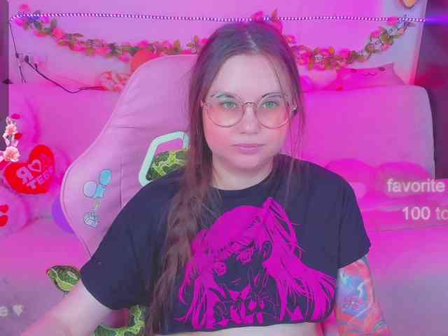 LoliSuccub webcam