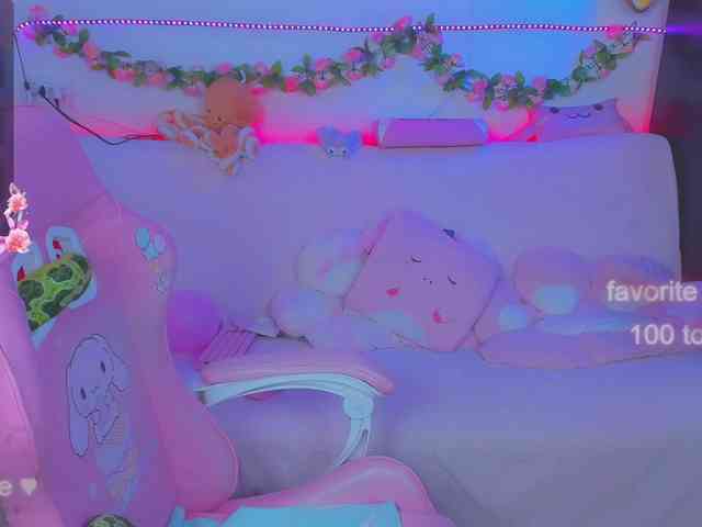 LoliSuccub webcam