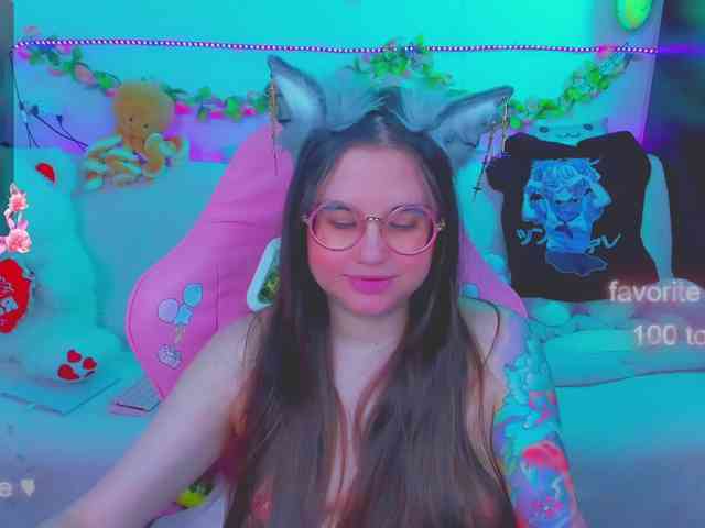 LoliSuccub webcam