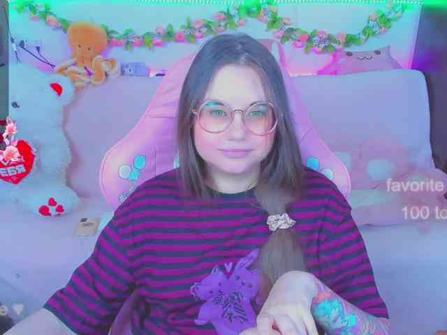 LoliSuccub webcam
